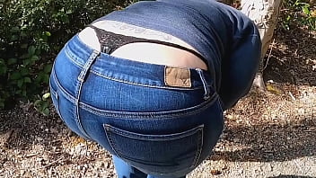 Mom Huge Ass Thong Flashing Public Exhibitionist